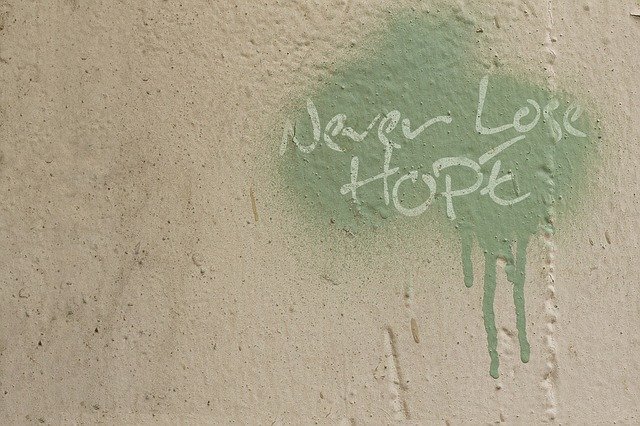Never lose hope graffiti
