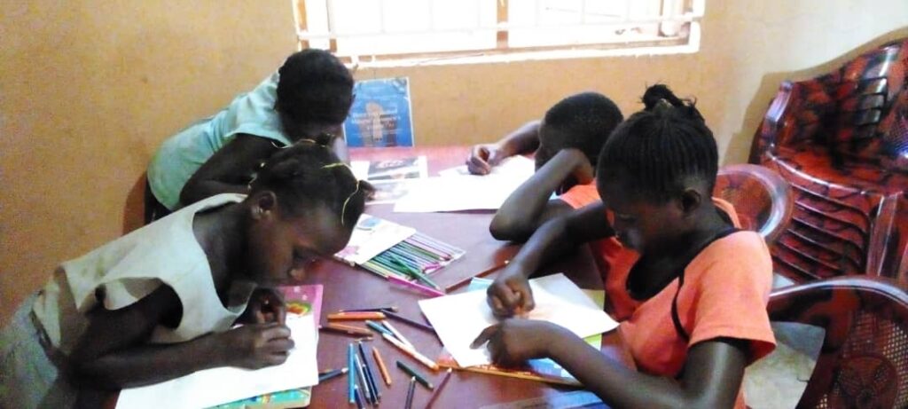 girls colouring